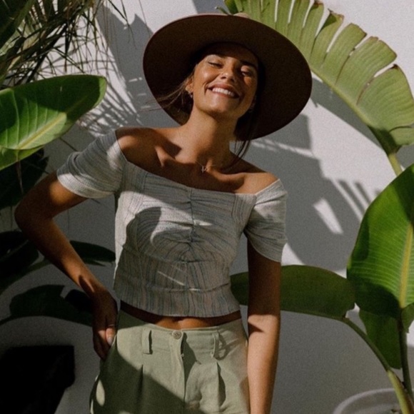 Lack of Color - Picture 5 of 8